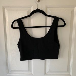 Black cropped tank